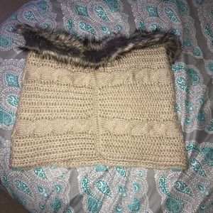 Faux Fur Wrap EUC